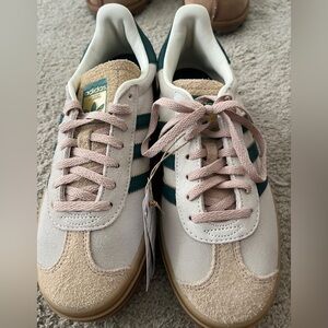 Adidas Gazelle Bold shoes